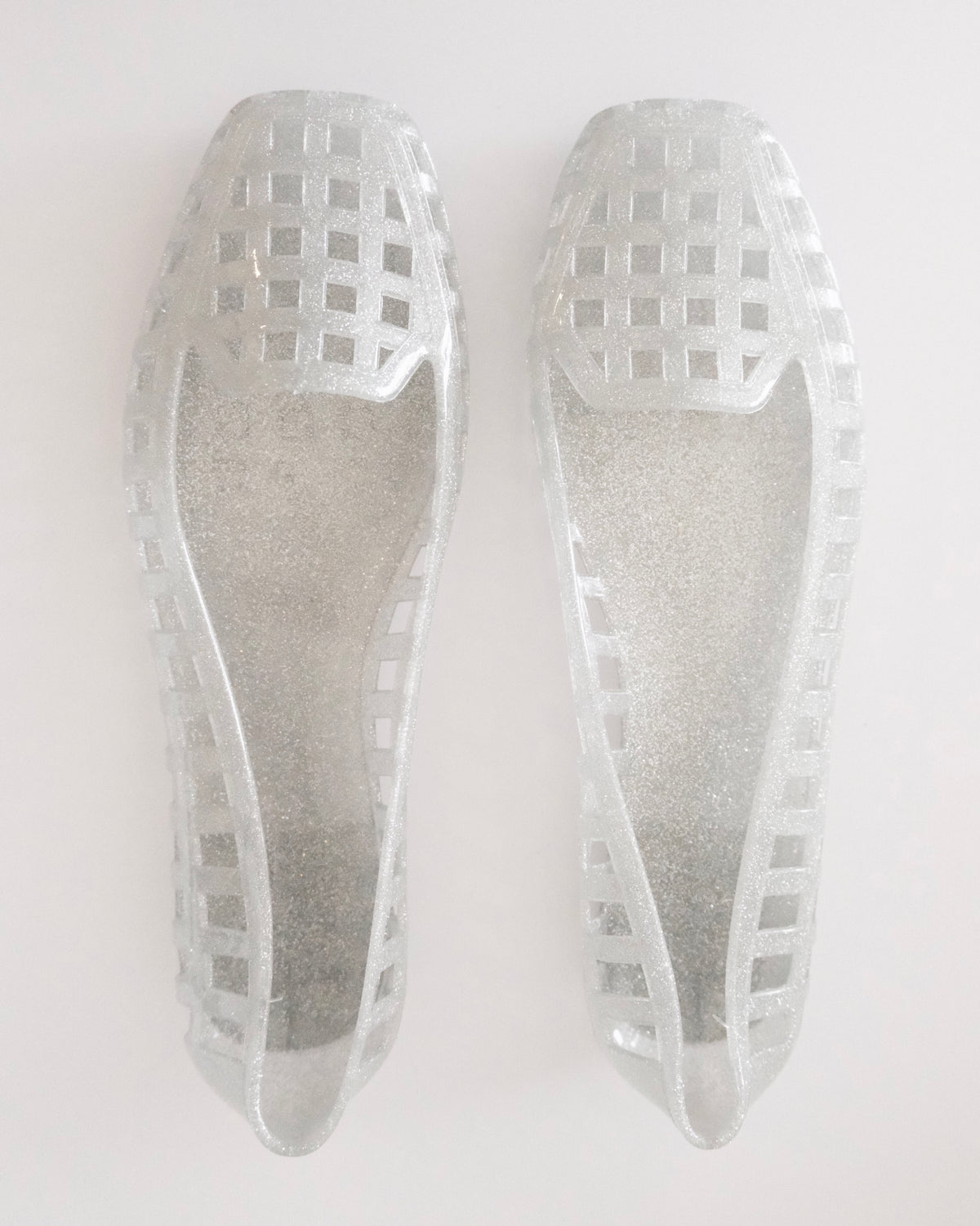 Pearly silver